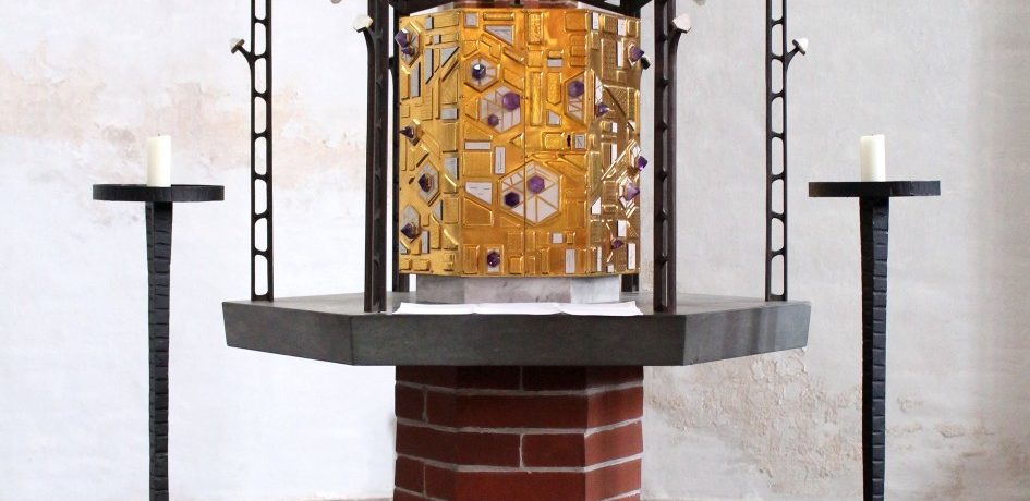 Heilig Kreuz Frankfurt, Tabernakel "Himmlisches Jerusalem", Kirchenbauforschung